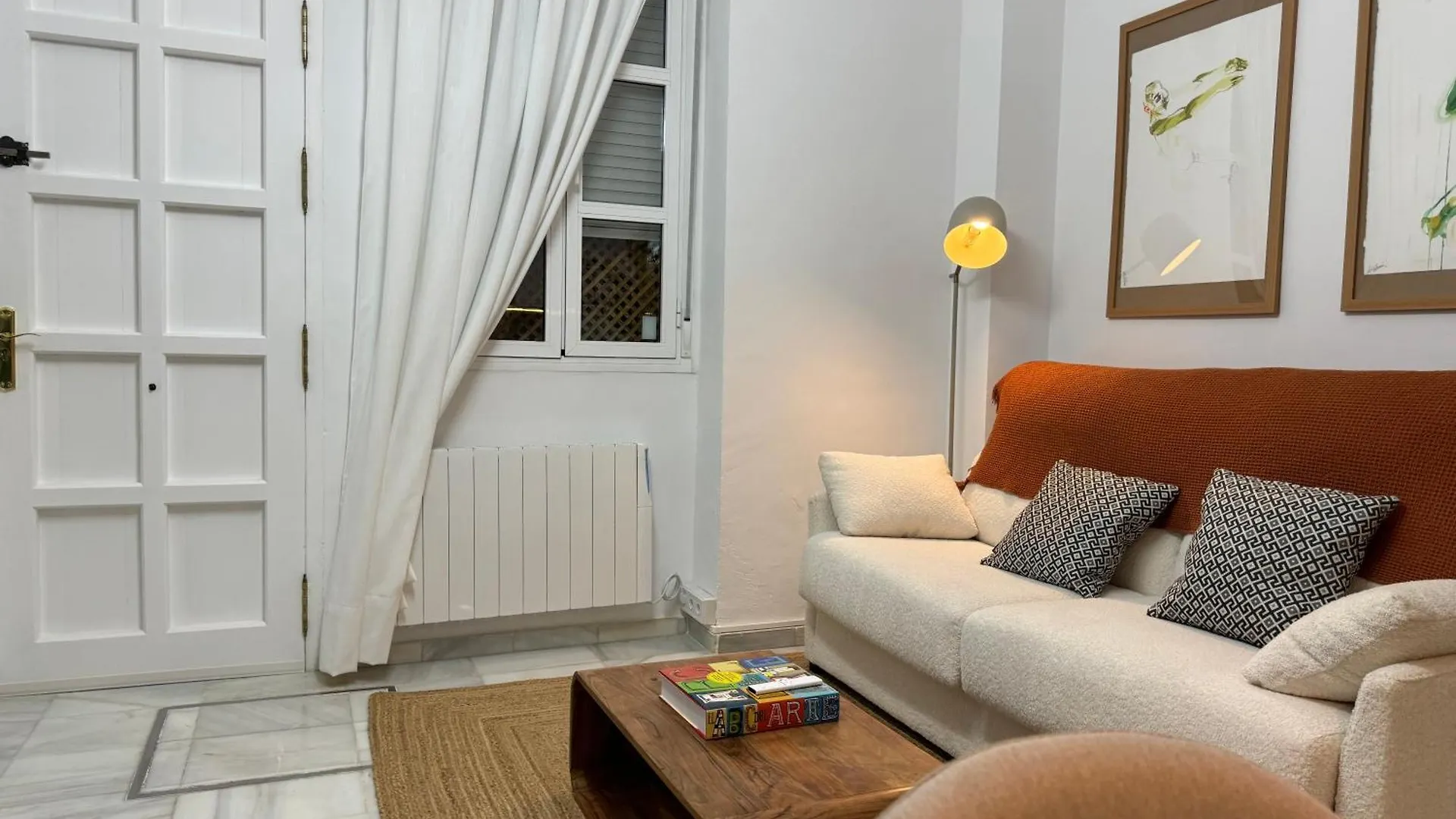 בית נופש הוילה סביליה Casa Boutique Plaza De Armas -Townhouse- ספרד