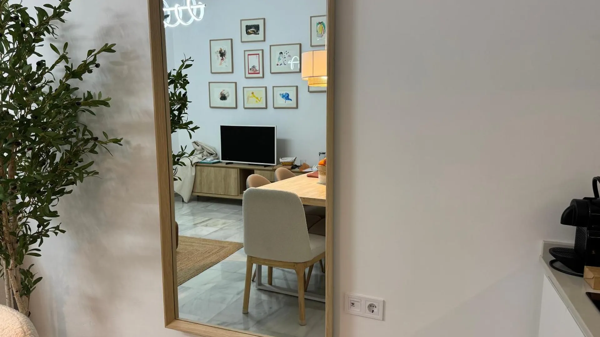 הוילה סביליה Casa Boutique Plaza De Armas -Townhouse-